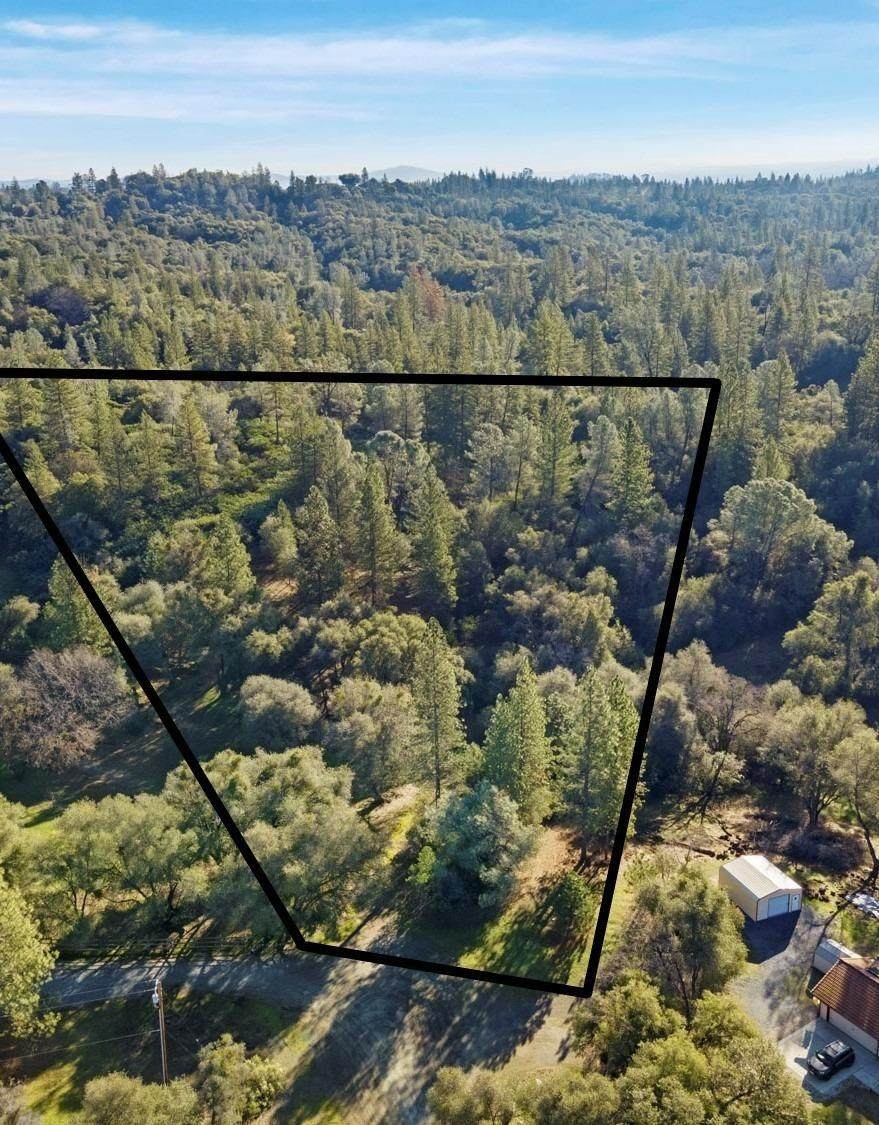 3040 Wolverine Court - Photo 1