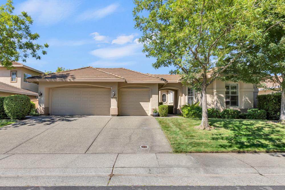 2820 Ashland Drive - Photo 1