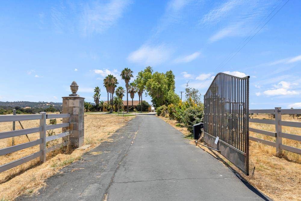 6780 Mccourtney Road - Photo 1