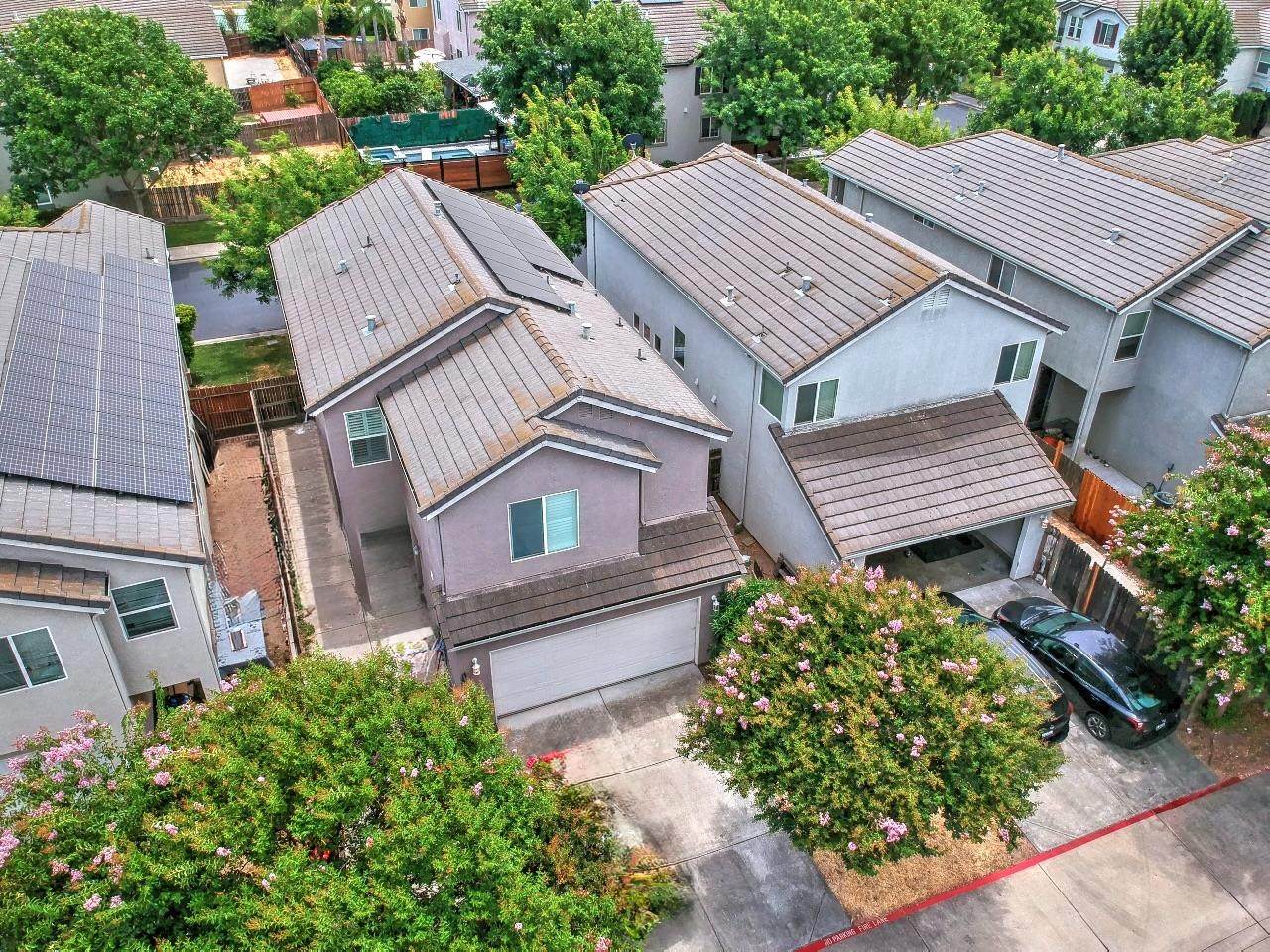 735 Queensland Circle - Photo 1