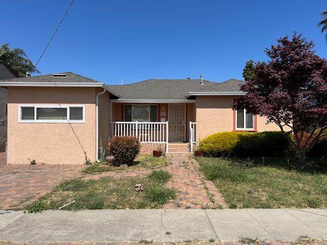 808 Martin Boulevard - Photo 1