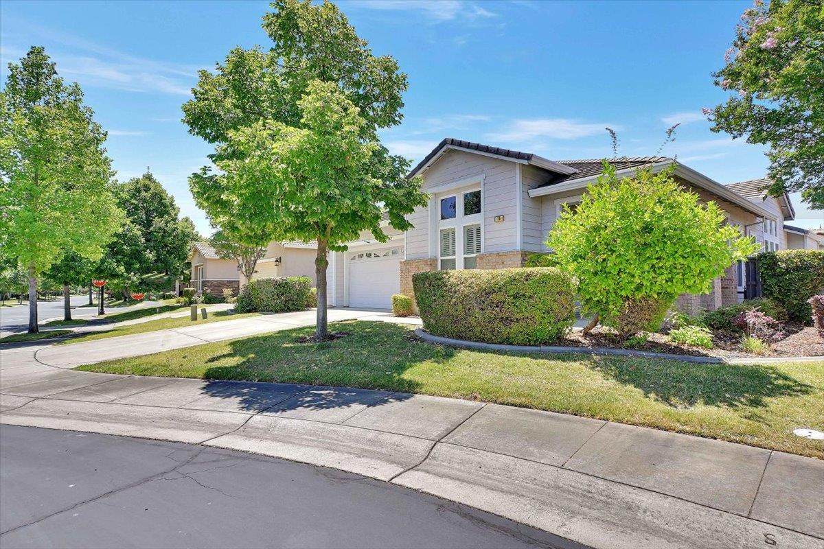 15 Cristalla Place - Photo 1