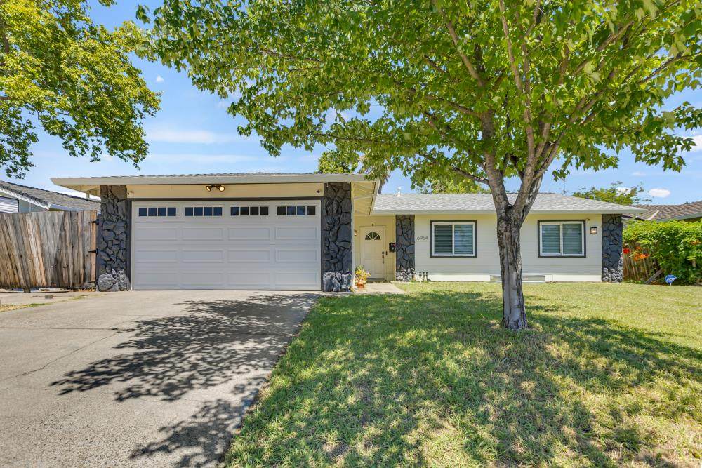 6954 Woodmore Oaks Drive - Photo 1