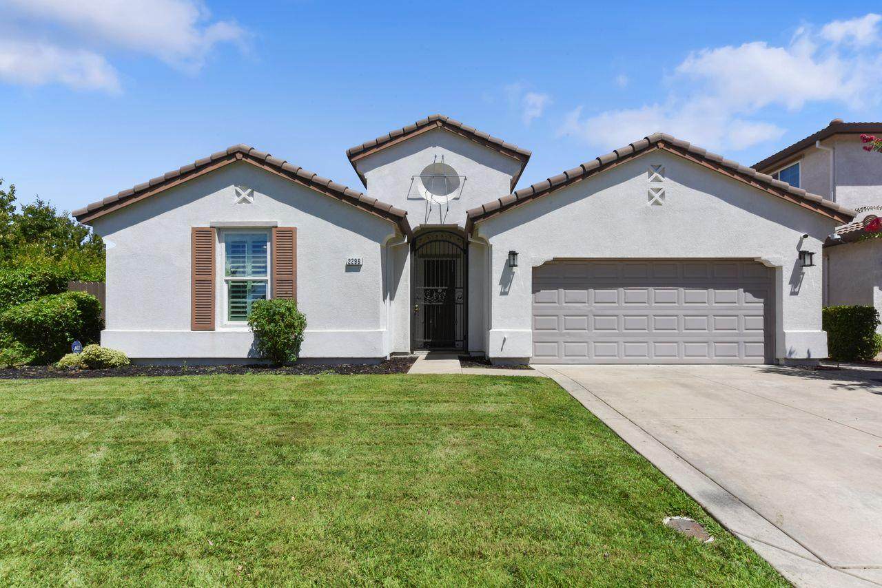 2296 Hightrail Way - Photo 1