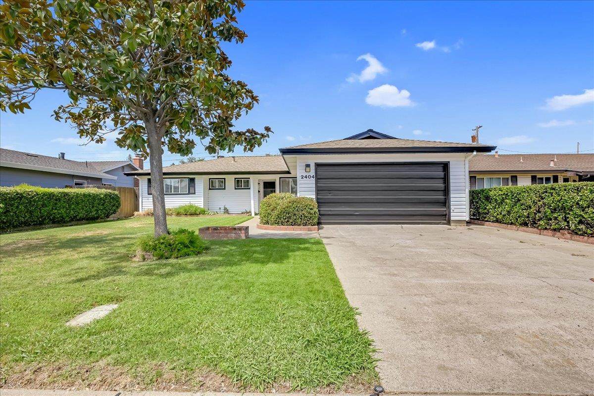 2404 Huston St - Photo 1