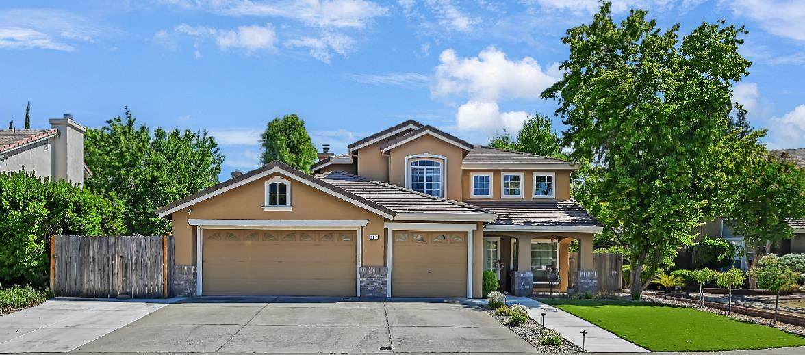 137 John Henry Circle - Photo 1