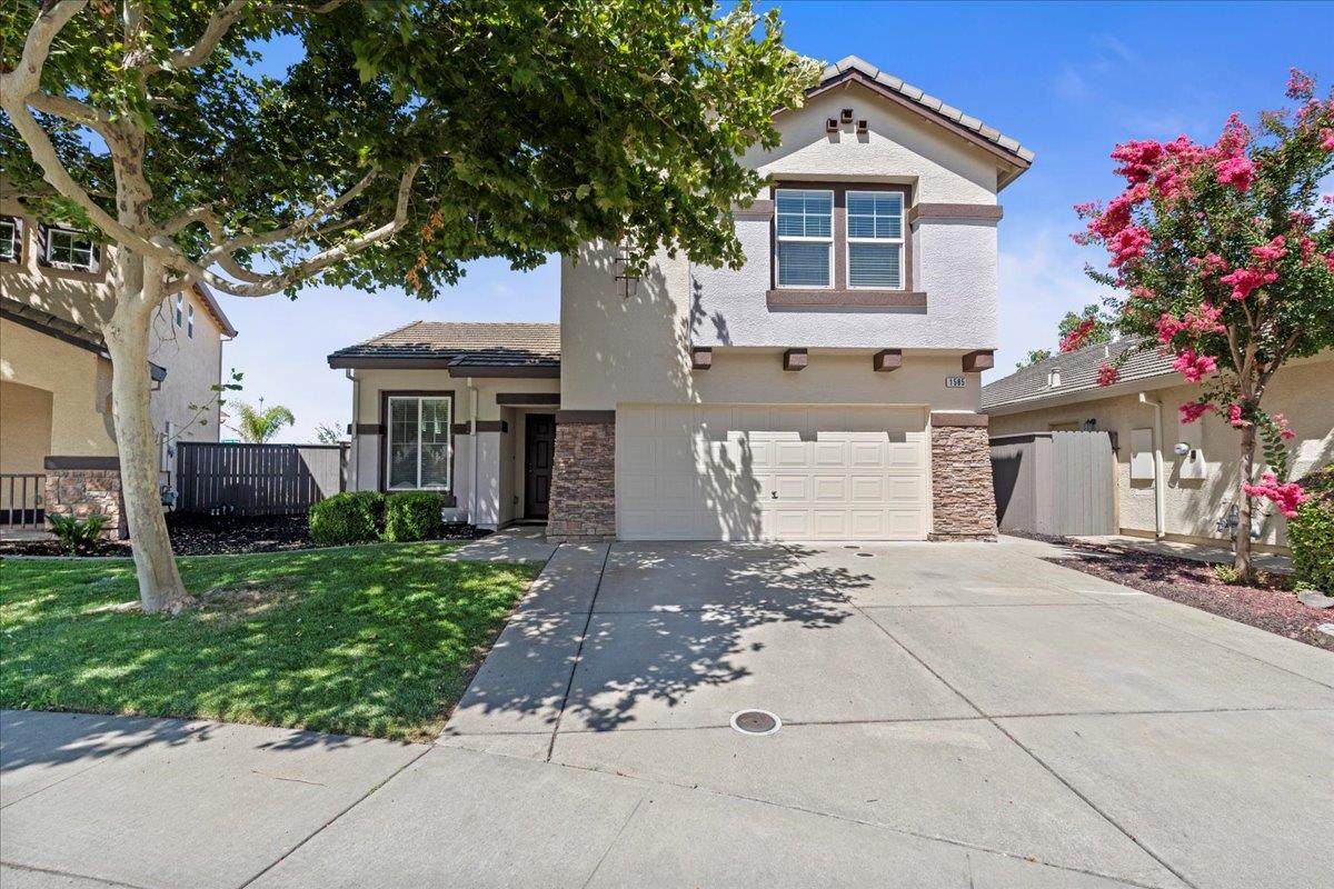 1585 Blue Squirrel Street - Photo 1