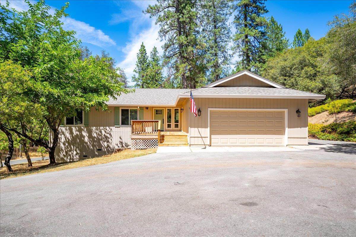 1051 Cerro Vista Drive - Photo 1