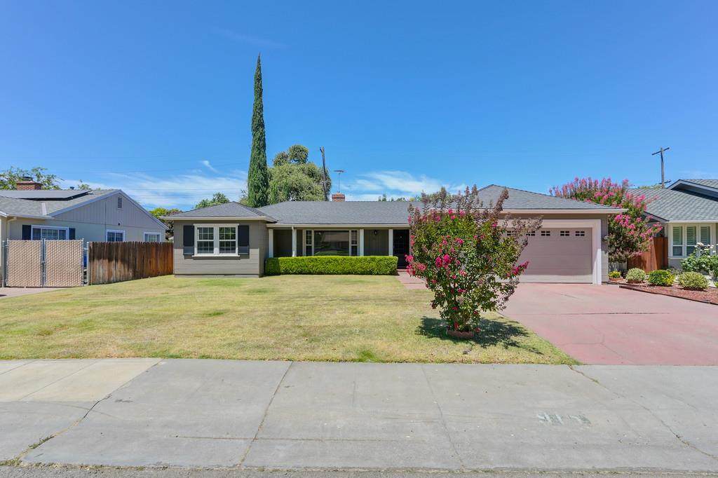 915 Mariposa Avenue - Photo 1