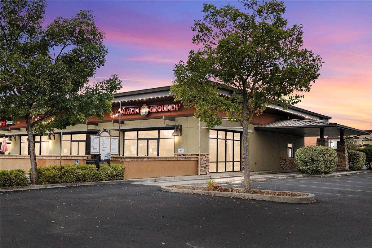 1900 Vista Del Lago Drive - Photo 1