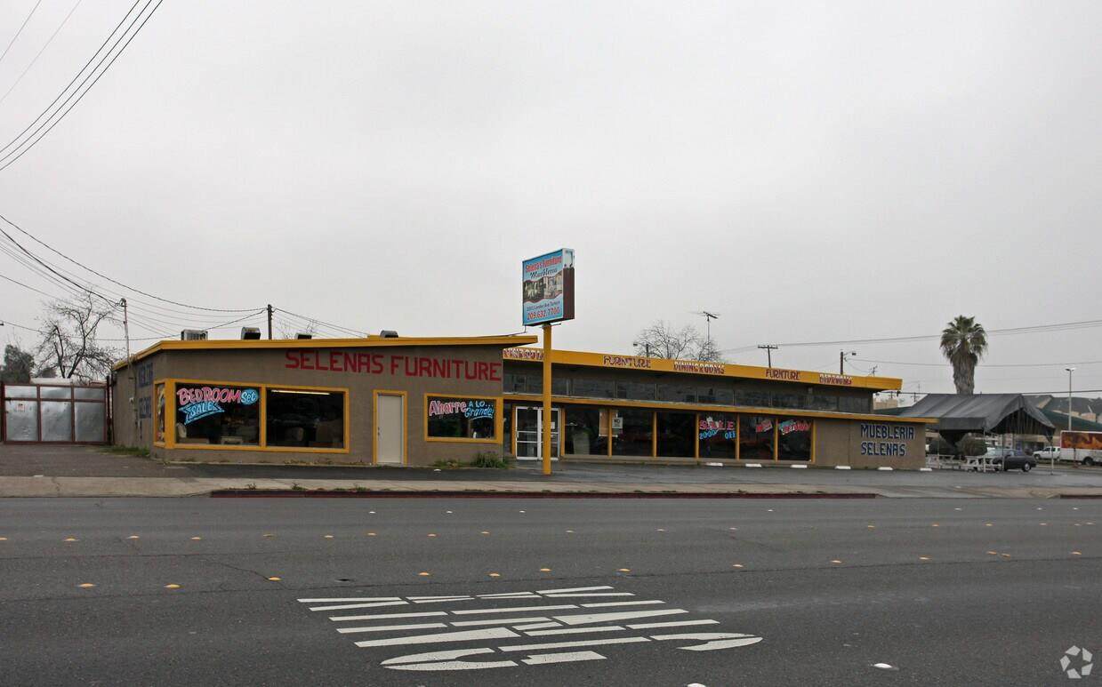 1001 Lander Avenue - Photo 1