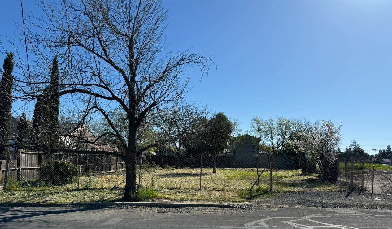 99 Enes Avenue - Photo 1