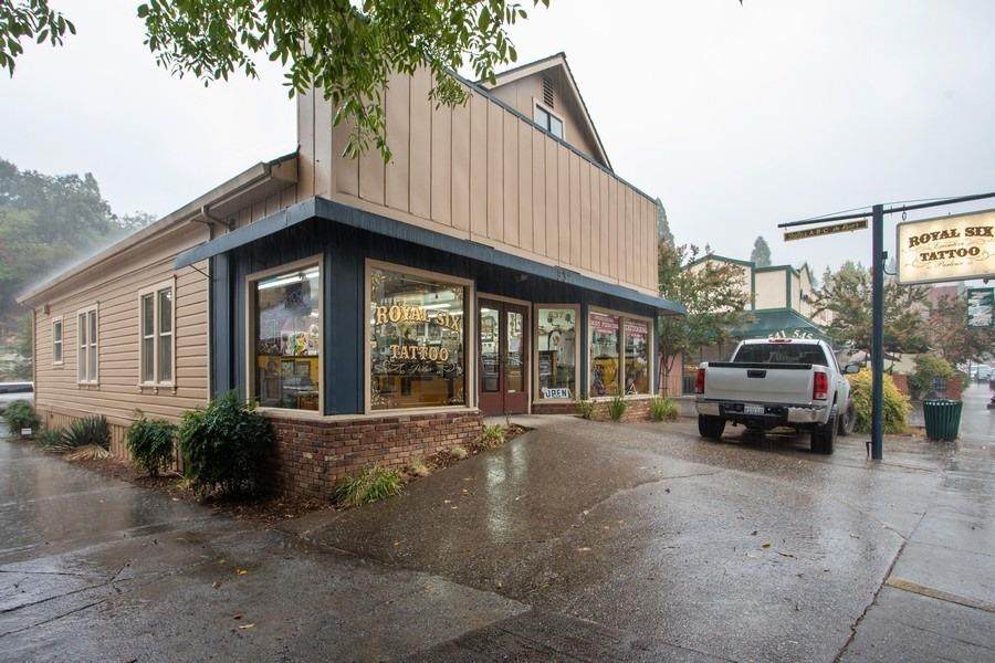 537 Main Street - Photo 1