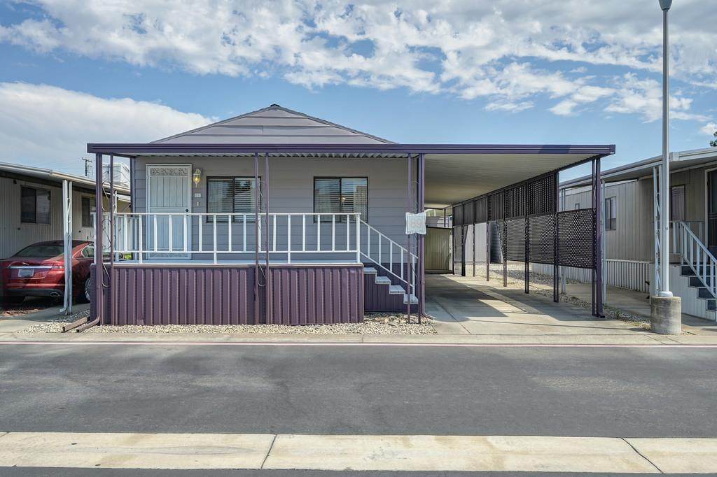 471 Almond Drive - Photo 1