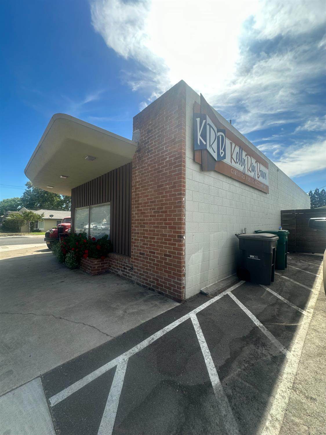 225 California Street - Photo 1