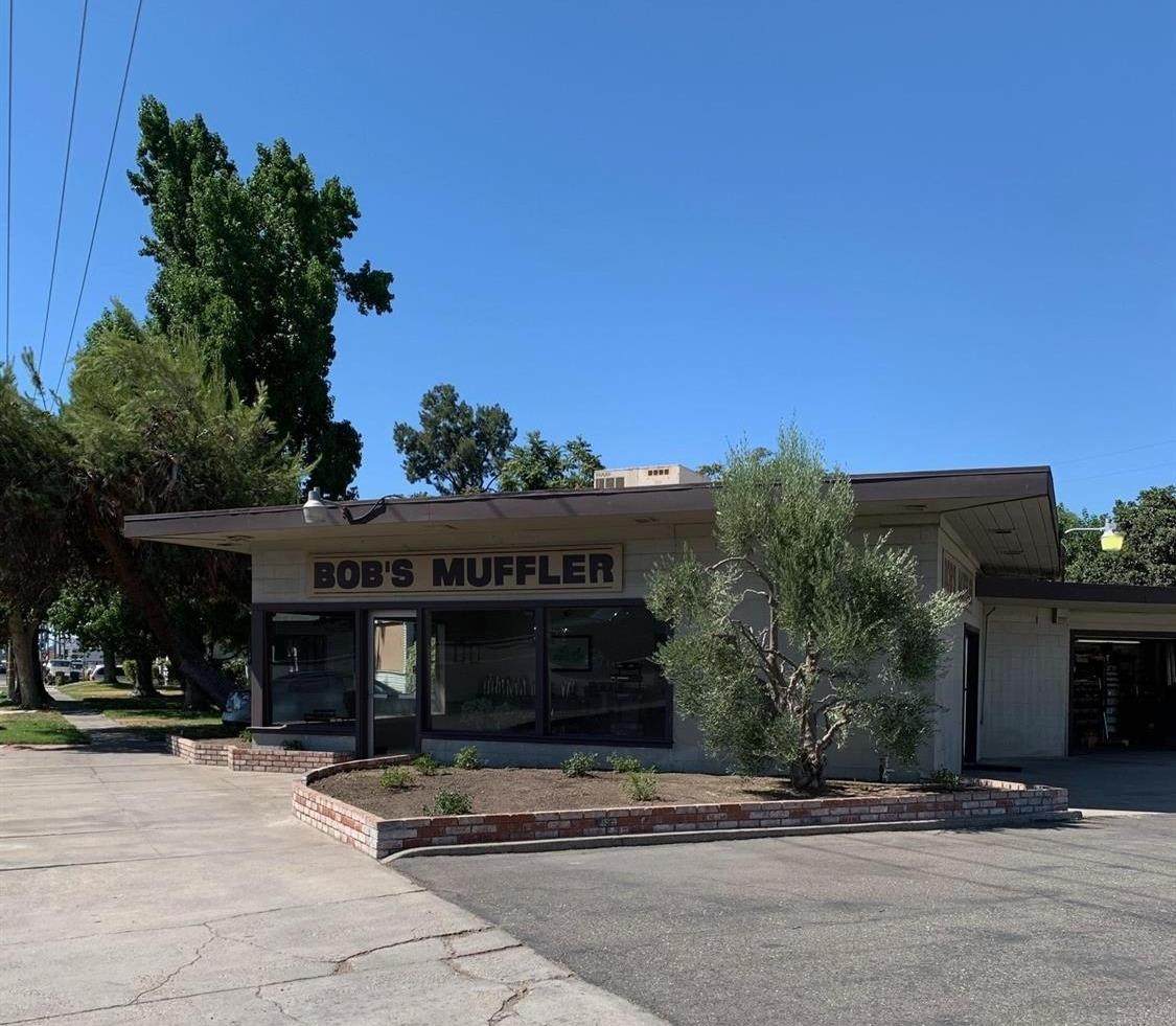 401 Center Street - Photo 1