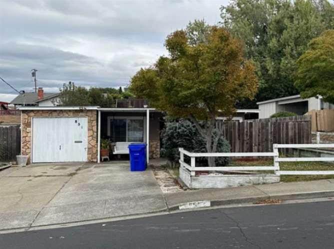 851 Sunnyview Drive - Photo 1