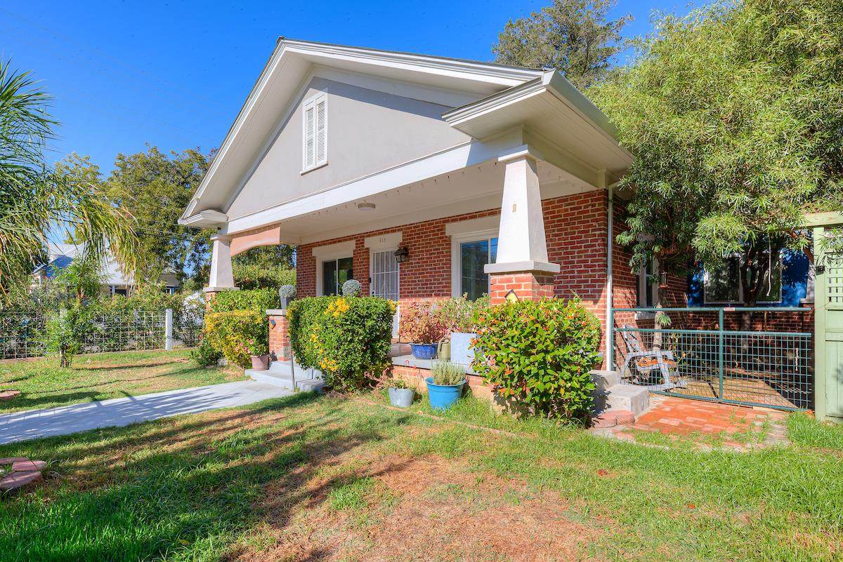 916 High Street - Photo 1