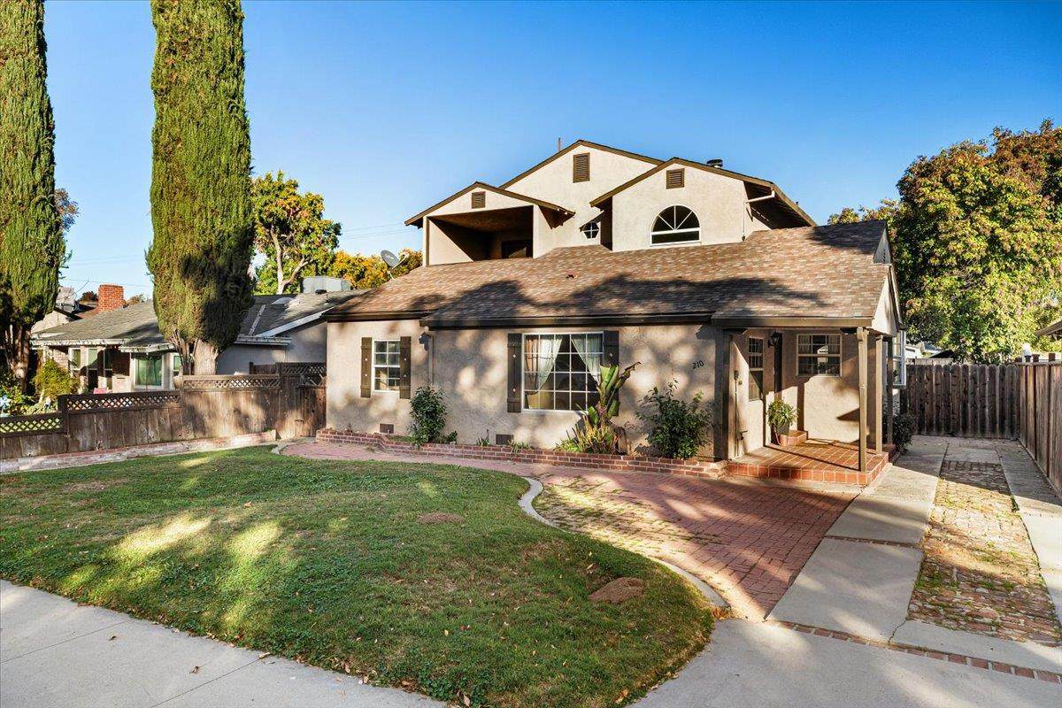 210 Rowland Avenue - Photo 1