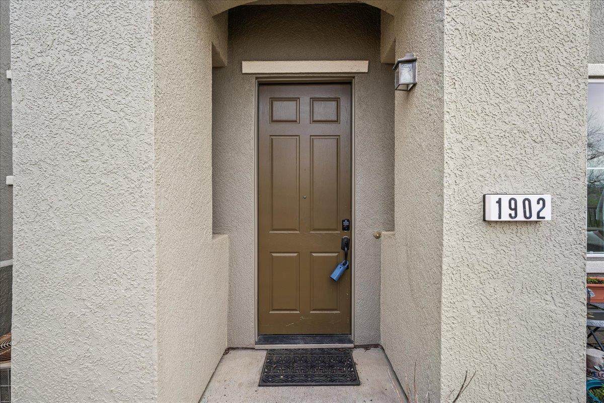 1902 Esplanade Circle - Photo 1