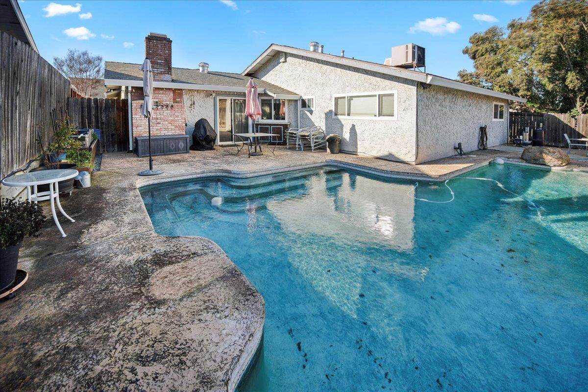 5908 Hickorywood Way - Photo 1