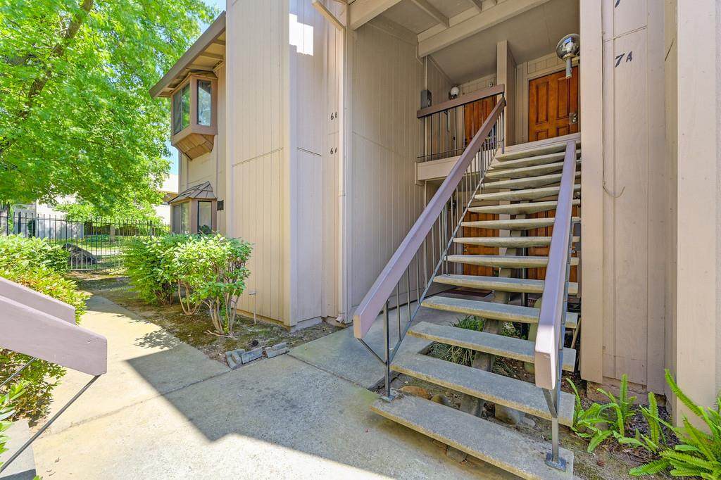 5333 Primrose - Photo 1