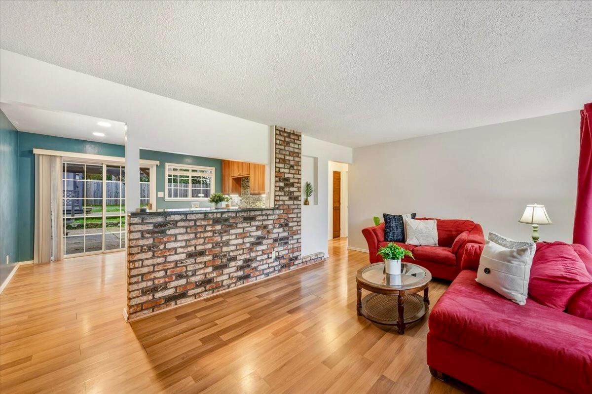 11070 Brunswick - Photo 1