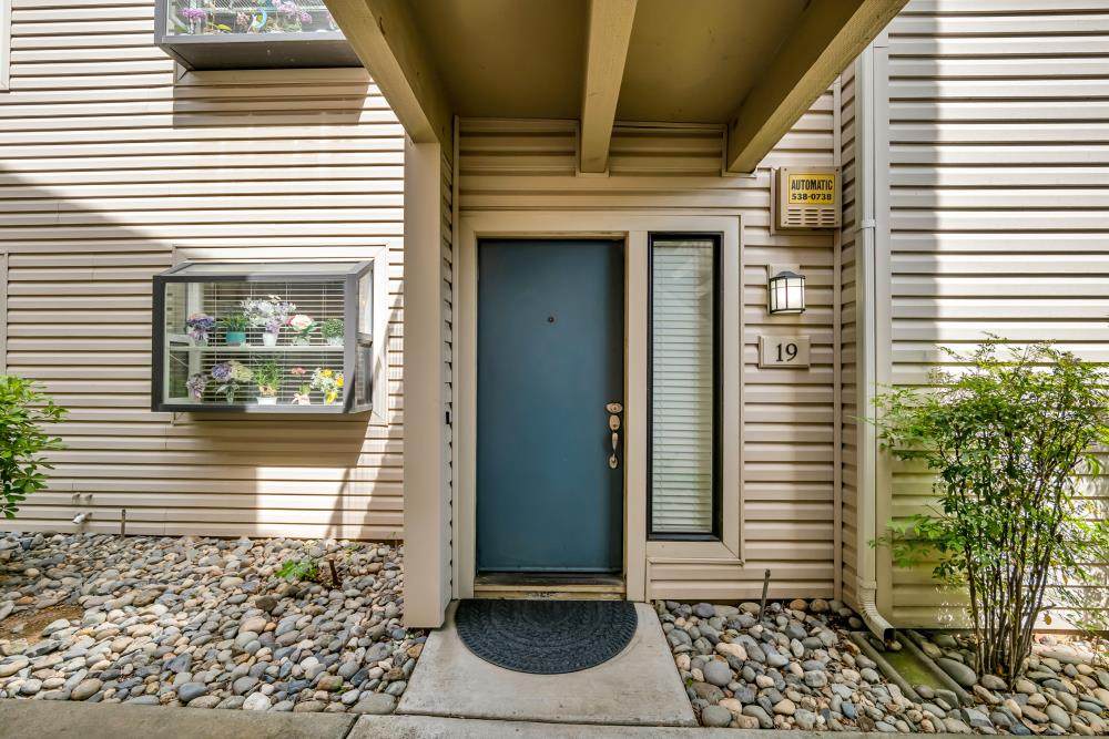 2280 Hurley Way - Photo 1