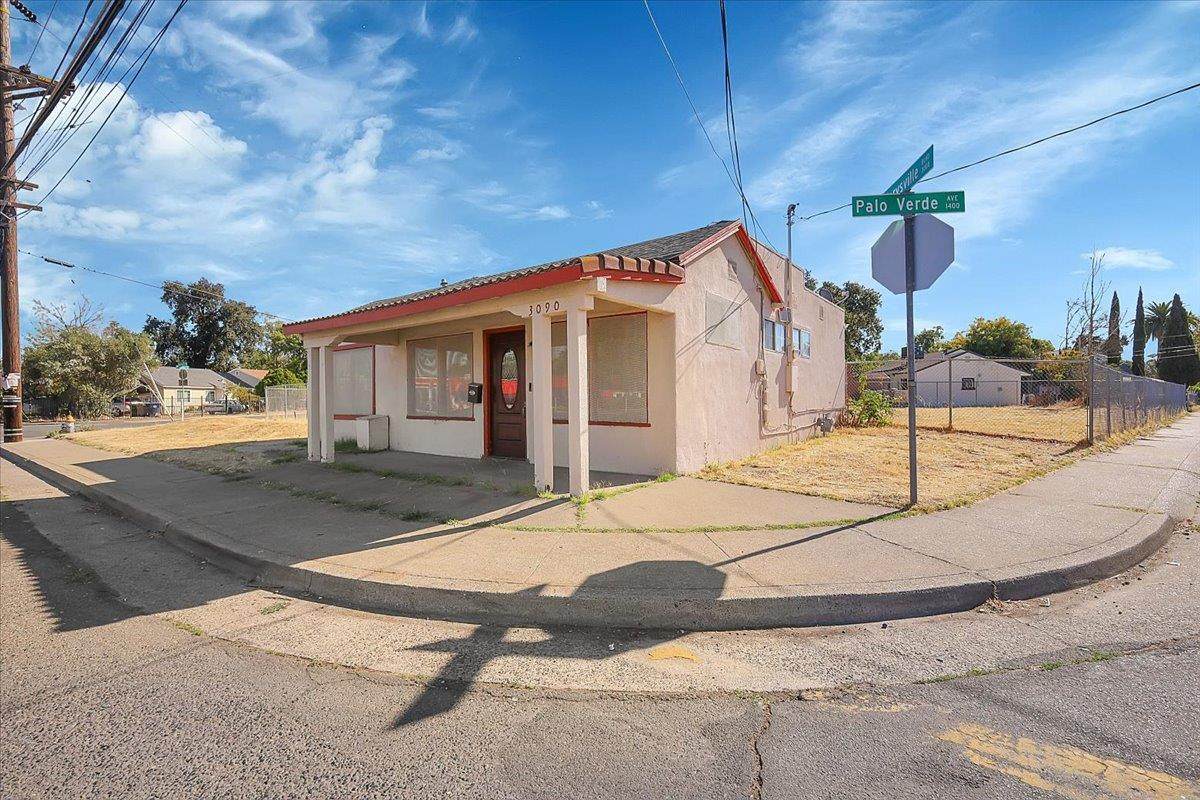 3090 Marysville Boulevard - Photo 1