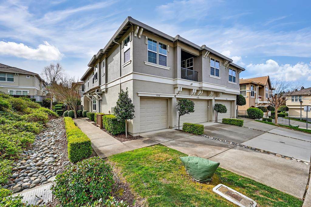 1208 Reading Way - Photo 1