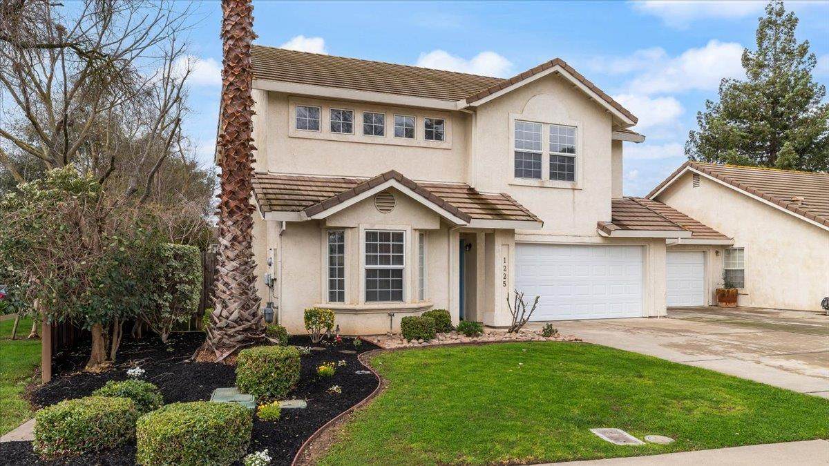 1225 Lilac Street - Photo 1