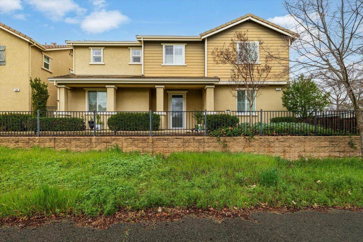 116 Crystalwood Way - Photo 1