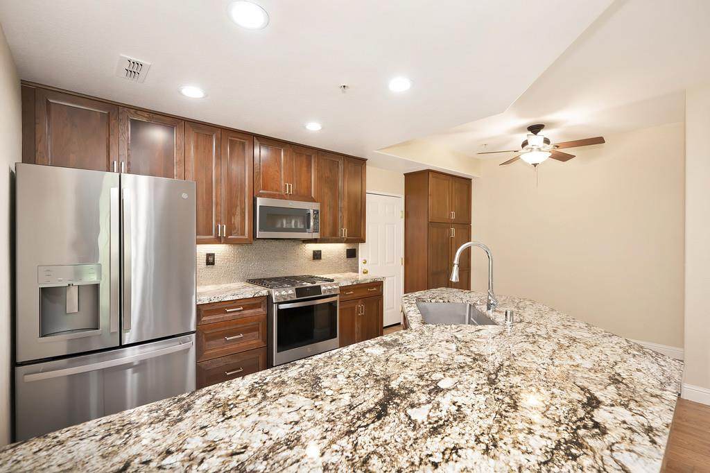 6530 Hearthstone Circle - Photo 1