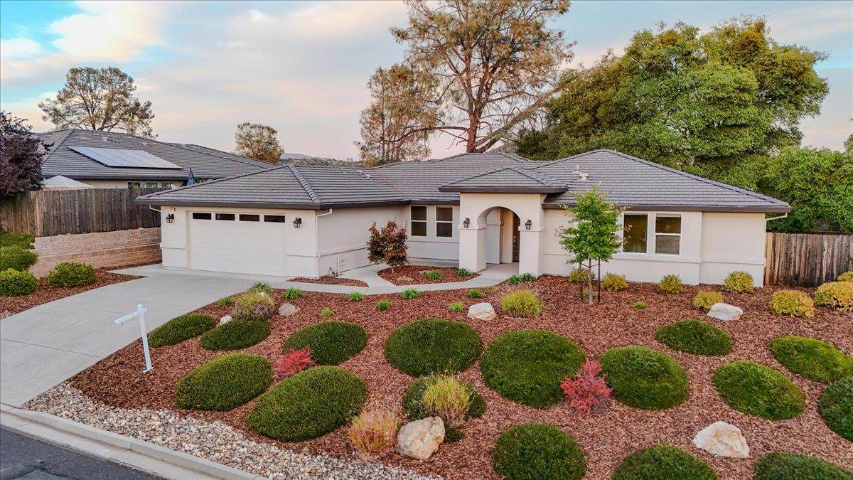 2043 Thomas Drive - Photo 1