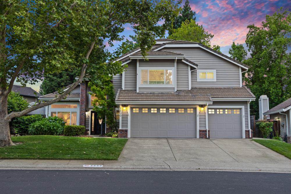 2800 Courtside Drive - Photo 1