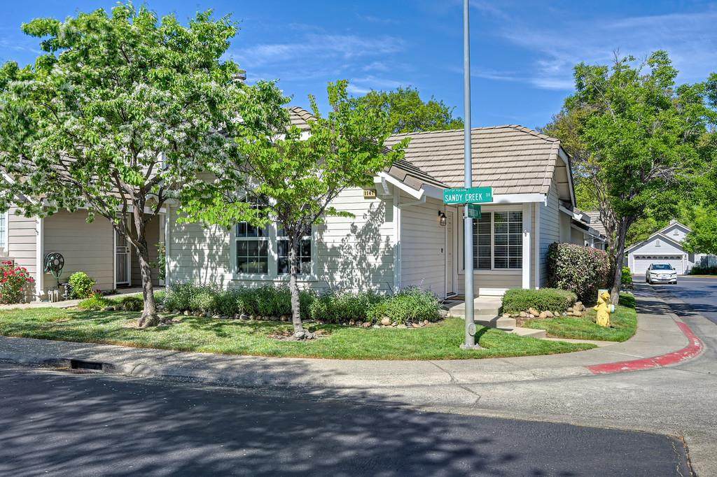 https://bt-photos.global.ssl.fastly.net/sacramento/orig_boomver_1_561057775-2.jpg