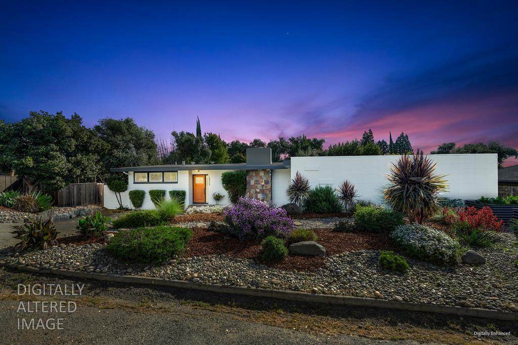 https://bt-photos.global.ssl.fastly.net/sacramento/orig_boomver_1_561059545-2.jpg