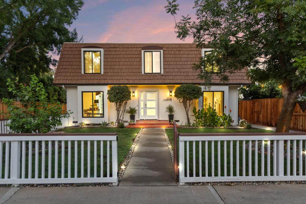 1018 Ovejas Avenue - Photo 1