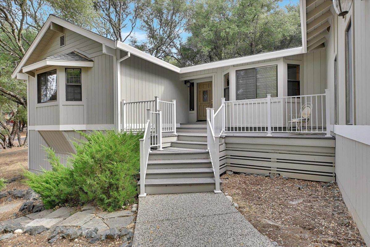 18370 Jayhawk Drive - Photo 1