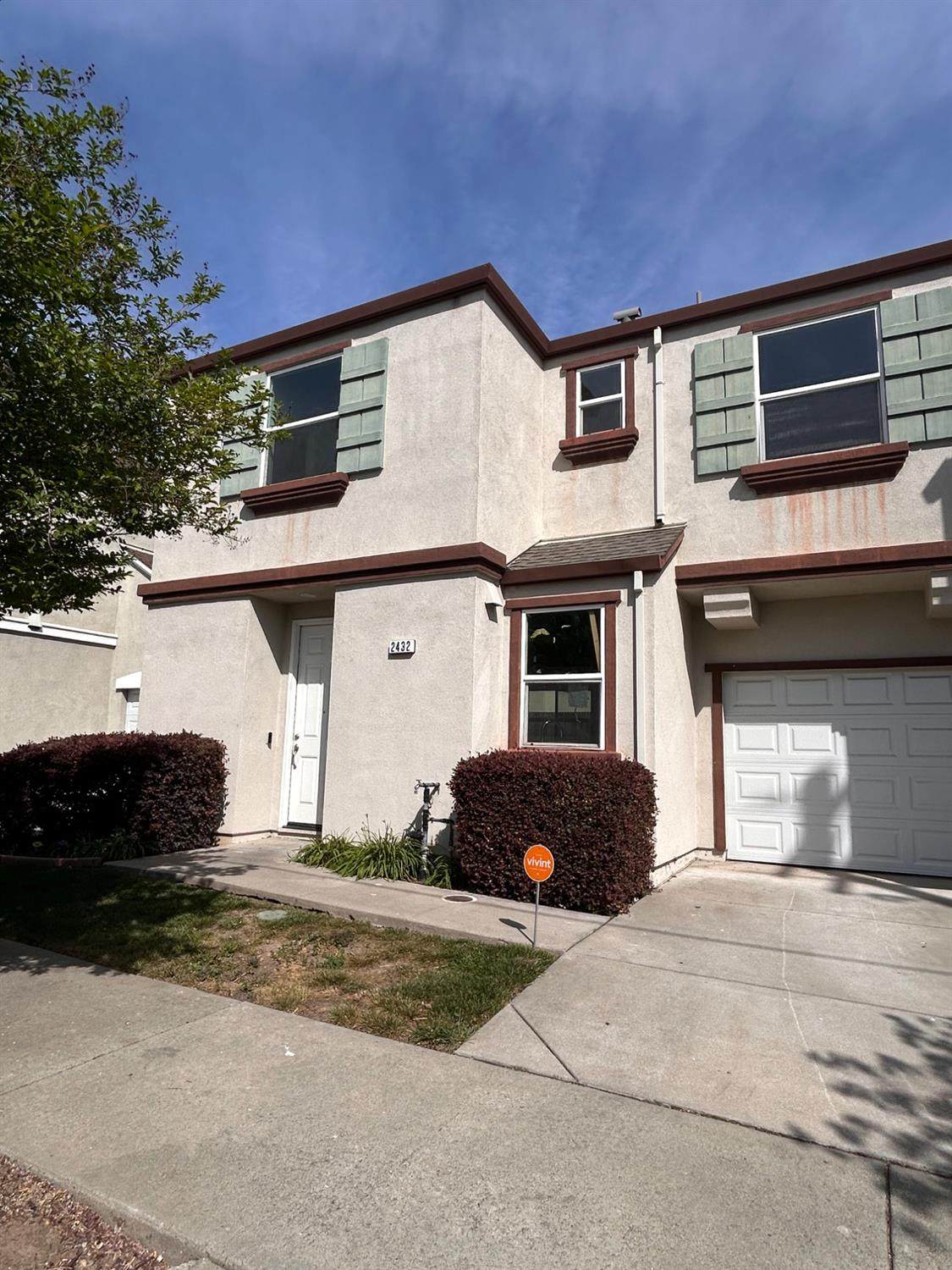 2432 Boxwood Street - Photo 1