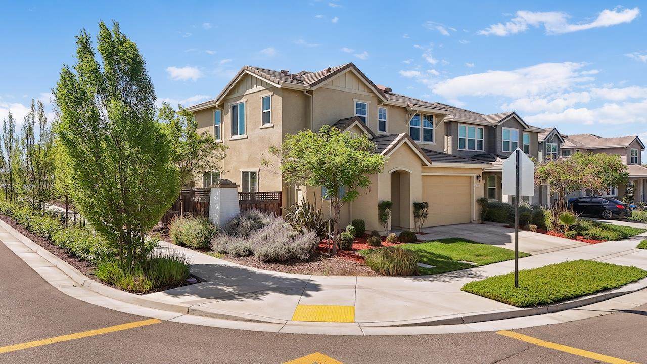 https://bt-photos.global.ssl.fastly.net/sacramento/orig_boomver_1_561061321-2.jpg