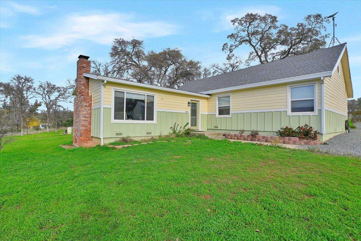 203 Tennessee Lane - Photo 1