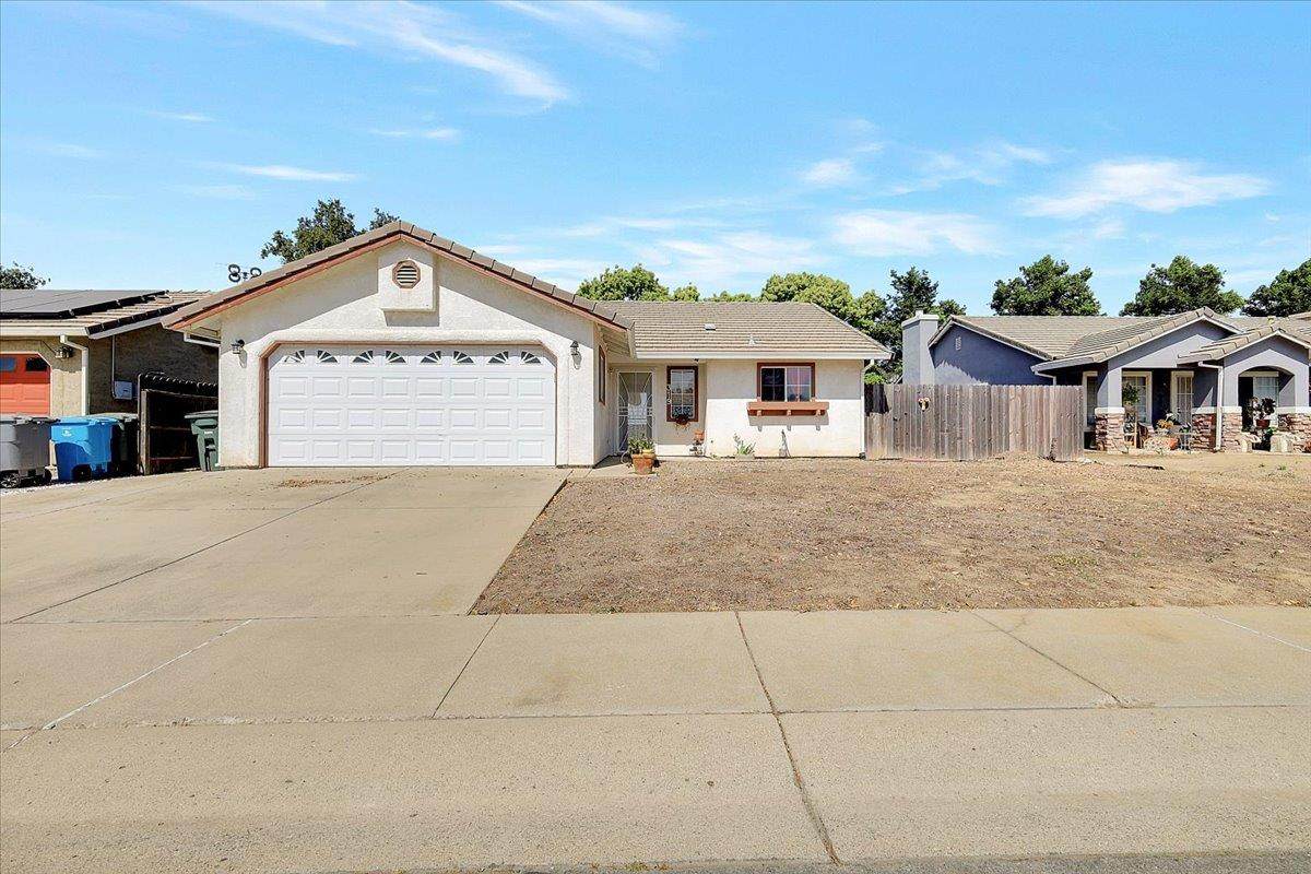 319 River Oaks Drive - Photo 1