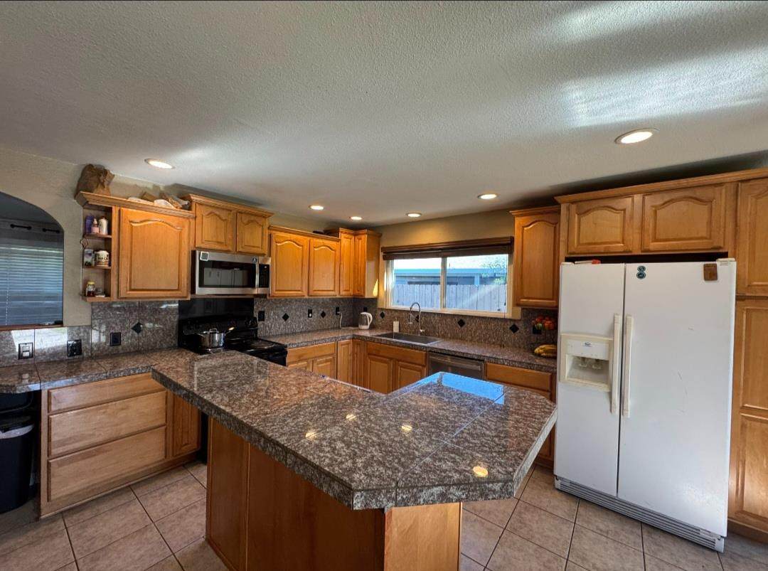 7124 Catamaran Drive - Photo 1