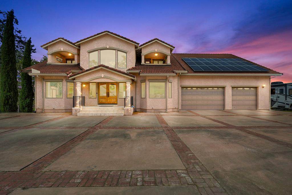 8600 Vista Avenue - Photo 1