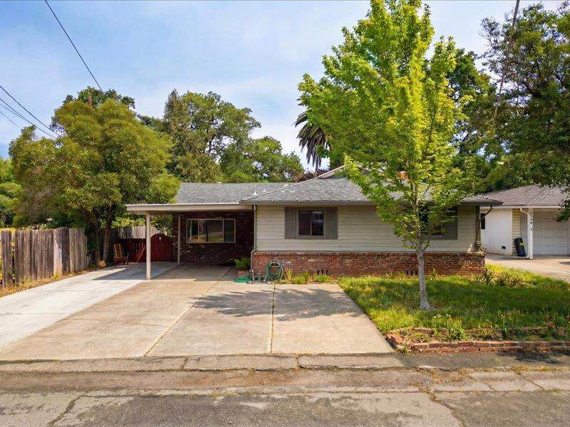 5533 Clark Avenue - Photo 1