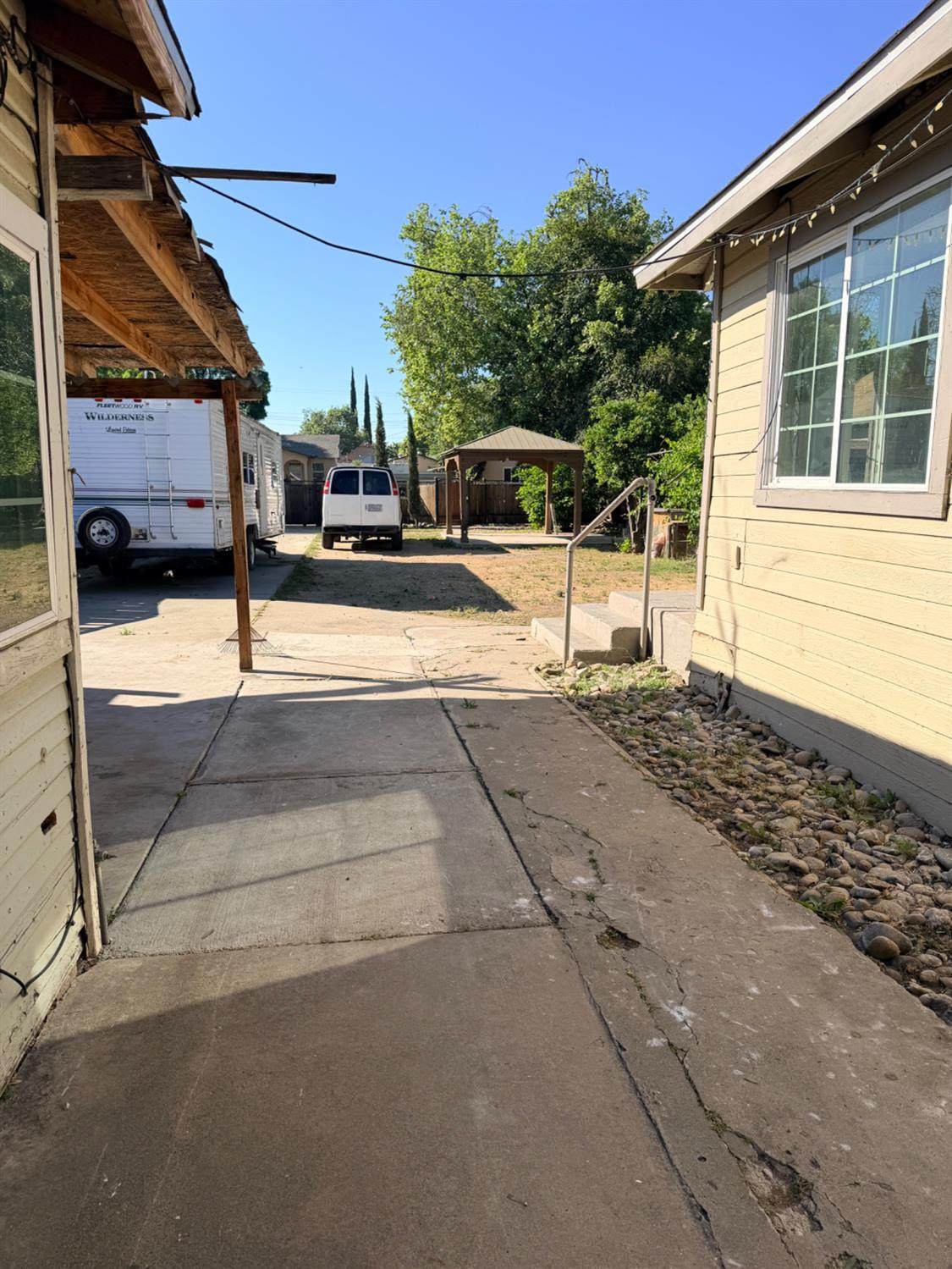 https://bt-photos.global.ssl.fastly.net/sacramento/orig_boomver_1_561062863-2.jpg