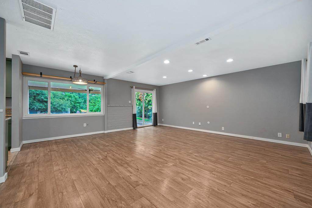 https://bt-photos.global.ssl.fastly.net/sacramento/orig_boomver_1_561064531-2.jpg