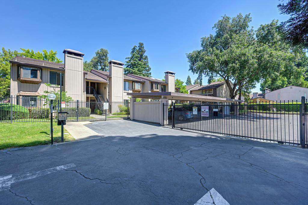 https://bt-photos.global.ssl.fastly.net/sacramento/orig_boomver_1_561070041-2.jpg