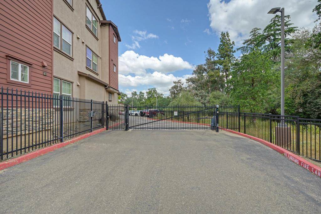 https://bt-photos.global.ssl.fastly.net/sacramento/orig_boomver_1_561074087-2.jpg